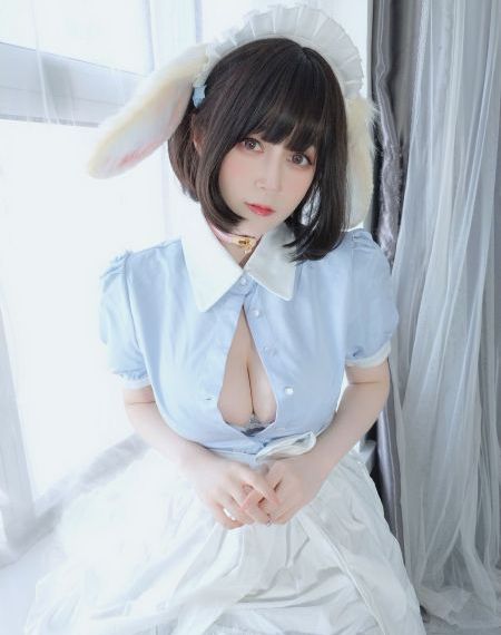 操白丝美女_蓝光手机在线看