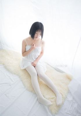 能干的女秘书_十万网红美女美酱